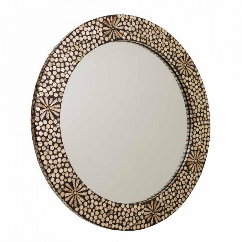 BROWN ROUND WOODEN MIRROR WITH CAPIZ FINISHING