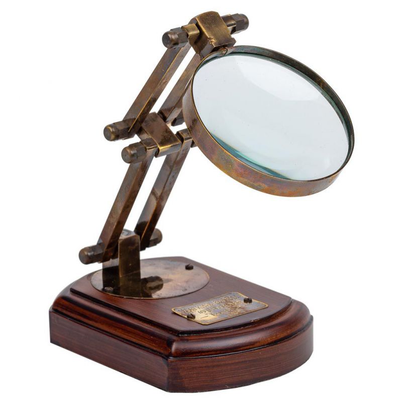 FOLDING METAL MAGNIFIER WITH BROWN WOODEN BASE
