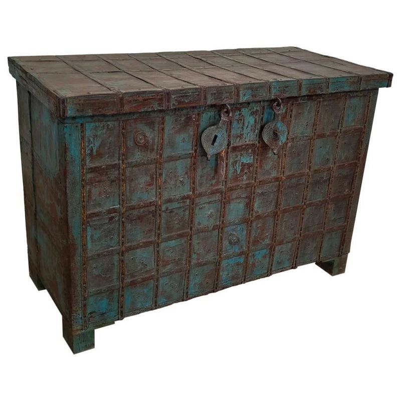 METAL TRUNK WITH GREEN HANDMADE FINISH