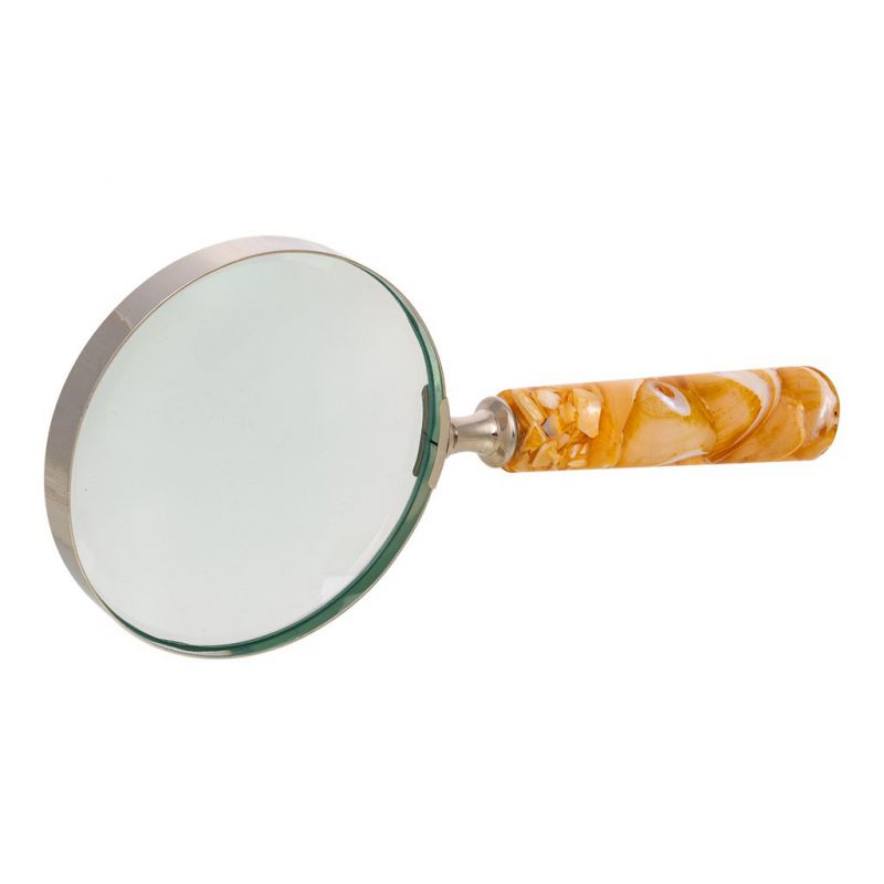 MAGNIFYING GLASS 4