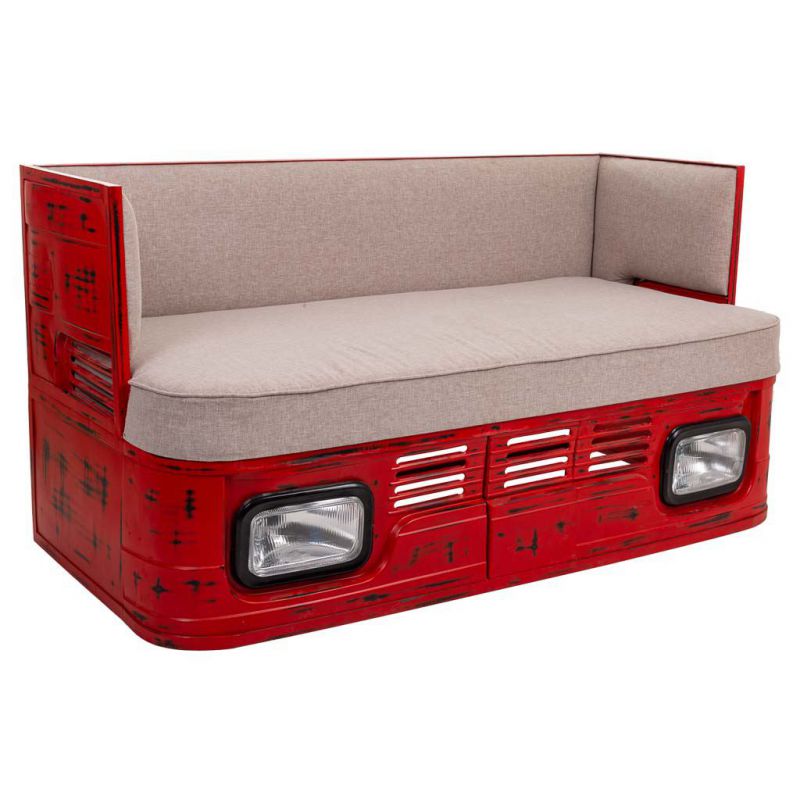 Sofa de madera y metal rojo ruta 66