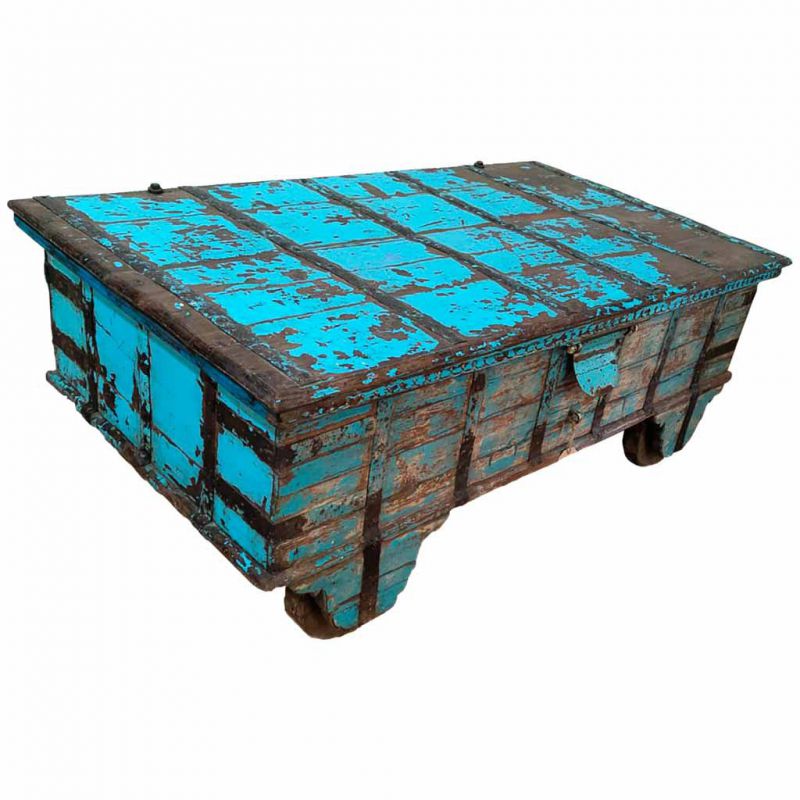 Mesa baul de madera y metal acabado artesanal azul